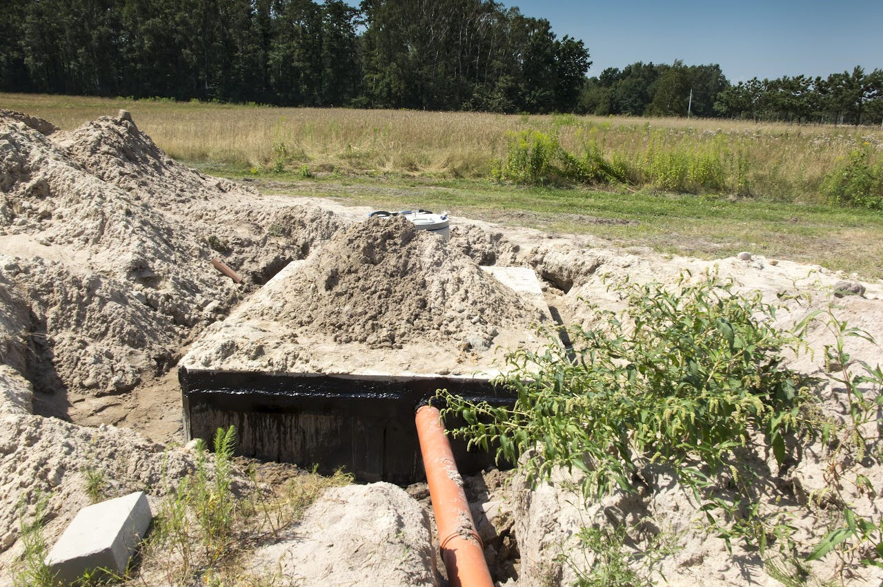 Image of a septic tank in need of a SEPTIC SYSTEM SERVICE PEORIA IL